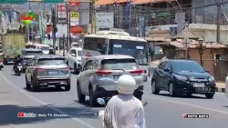 WEEKEND HOLIDAY, TRAFFIC FLOW IS BUSY YET SMOOTH